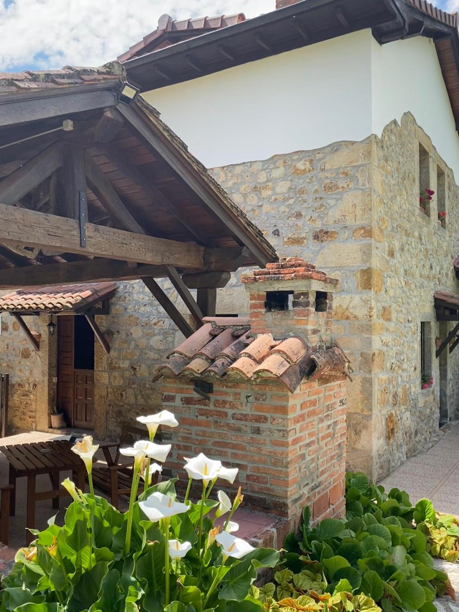 Apartamentos Rurales La Caviana Onís Exterior foto